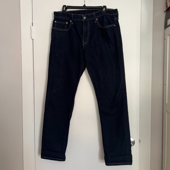 Like New Excellent Condition Mens Levi's 502 Dark Denim Taper Leg Jeans 33x32 - Picture 2 of 6